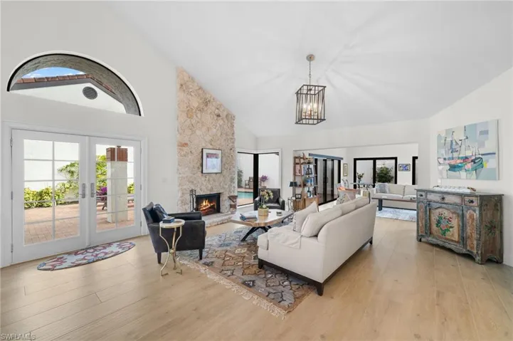Family Room - flooded with light