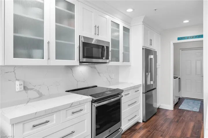370  Stella Maris N DR, Naples, FL 34114