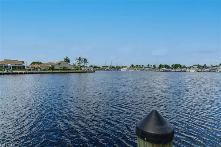 370  Stella Maris N DR, Naples, FL 34114