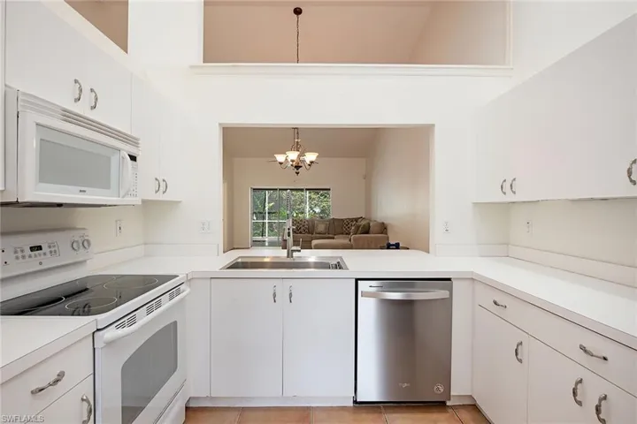 6266  Shadowood  CIR, Naples, FL 34112