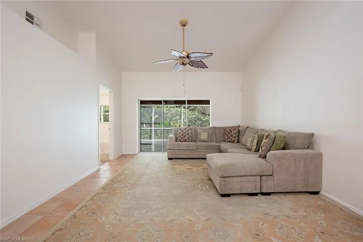 6266  Shadowood  CIR, Naples, FL 34112