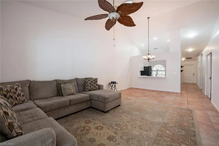6266  Shadowood  CIR, Naples, FL 34112