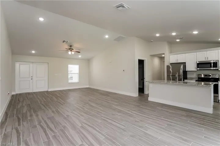 688 Manhattan St E, Lehigh Acres, Florida 33974