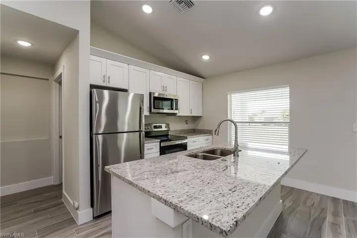 688 Manhattan St E, Lehigh Acres, Florida 33974