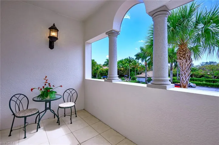 Overlooks the Pool ACROSS THE STREET