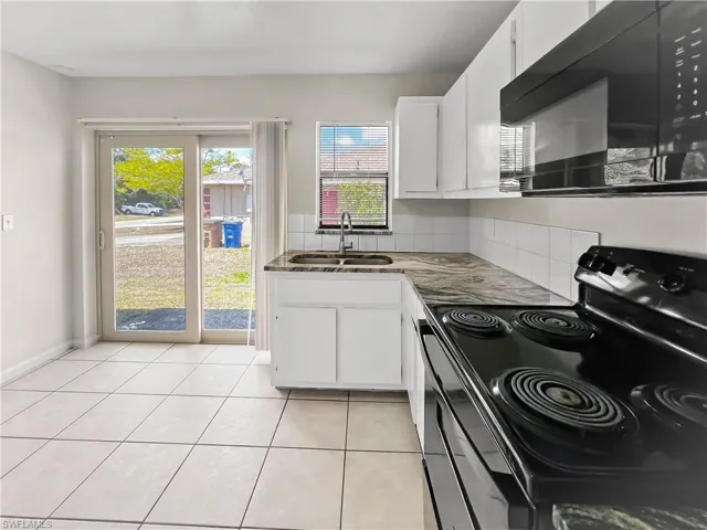 2704  Owen  AVE, Lehigh Acres, FL 33973