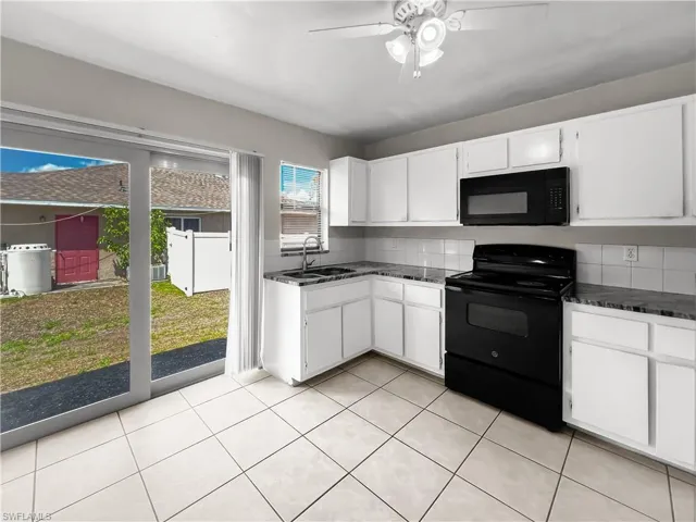 2704  Owen  AVE, Lehigh Acres, FL 33973