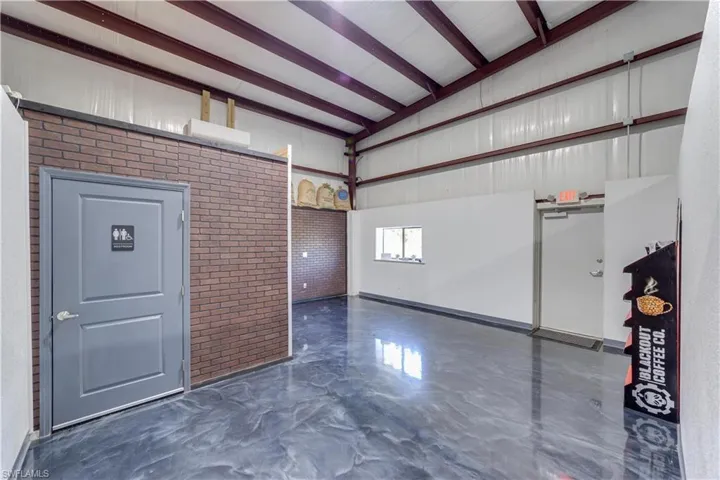 395 E. Lincoln Ave., LaBelle. FL 33935