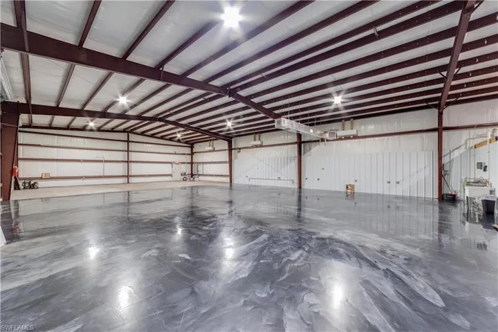 395 E. Lincoln Ave., LaBelle. FL 33935