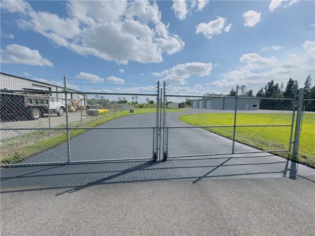 395 E. Lincoln Ave., LaBelle. FL 33935