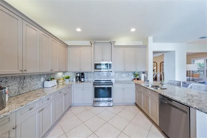 11546 Meadowrun Cir, Fort Myers, Florida 33913