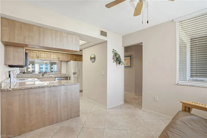 11118  Gulf Shore  DR, Naples, FL 34108