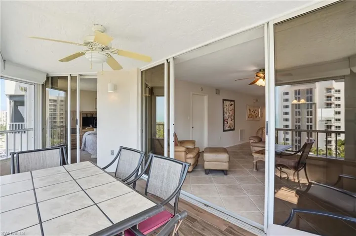 11118  Gulf Shore  DR, Naples, FL 34108