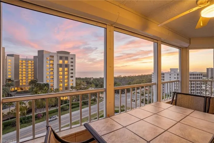 11118  Gulf Shore  DR, Naples, FL 34108