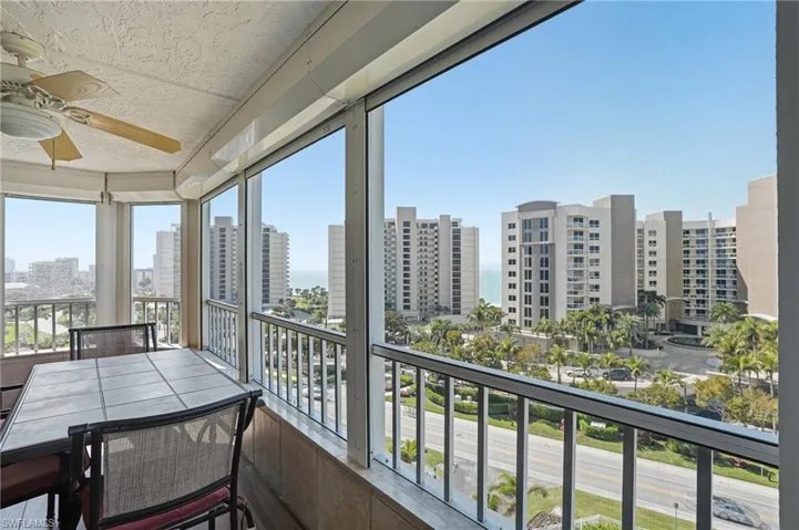 11118  Gulf Shore  DR, Naples, FL 34108