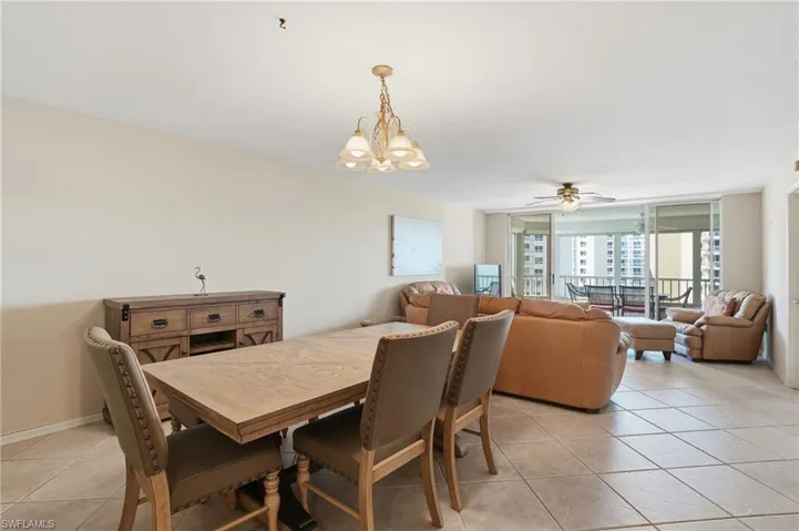 11118  Gulf Shore  DR, Naples, FL 34108