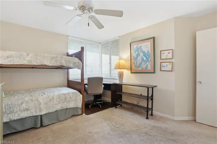 11118  Gulf Shore  DR, Naples, FL 34108