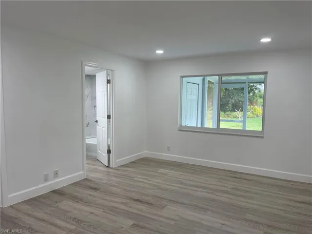 54  GLADES  BLVD, Naples, FL 34112