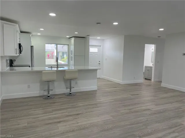 54  GLADES  BLVD, Naples, FL 34112