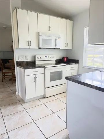 21 Sw 24th Pl, Cape Coral, Florida 33991