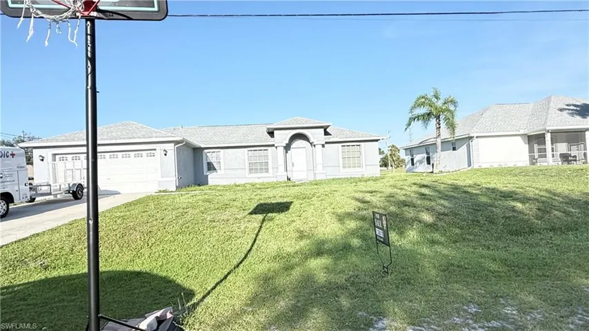 21 SW 24th  PL, Cape Coral, FL 33991