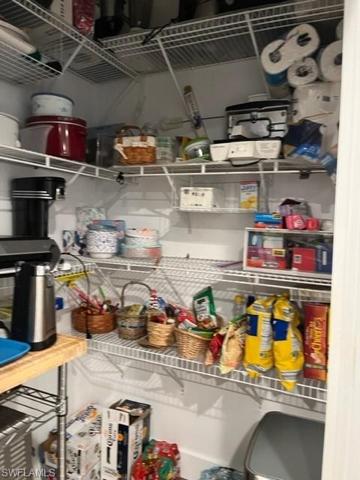 Walk in pantry