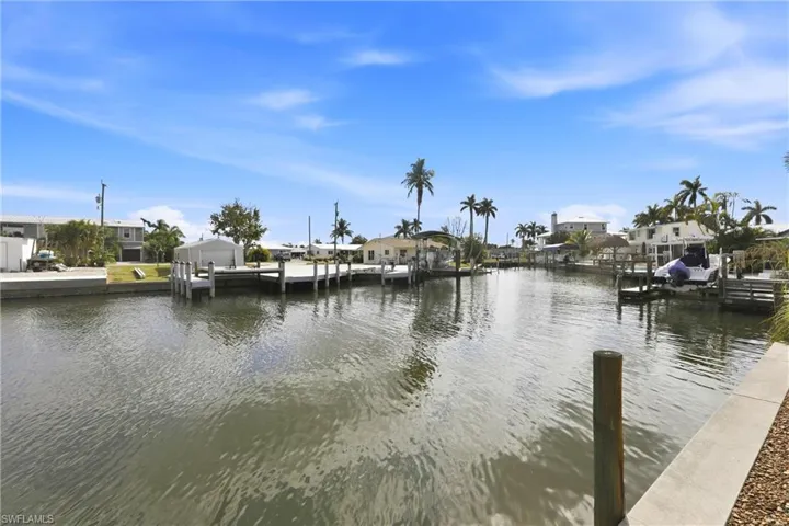 2859 Cheryl St, Matlacha, Florida 33993