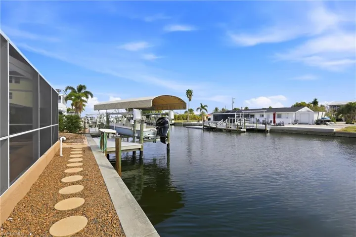 2859 Cheryl St, Matlacha, Florida 33993