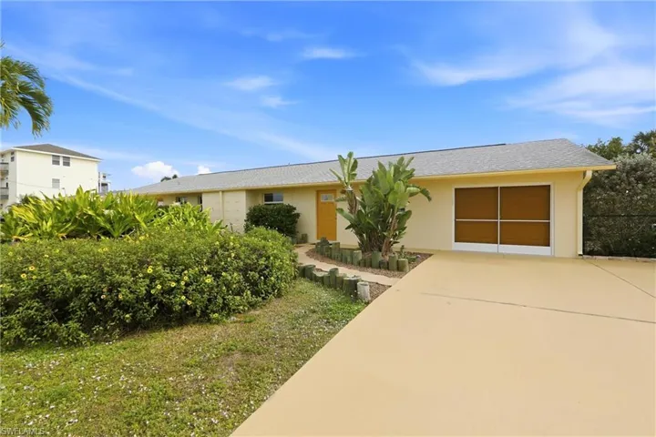 2859 Cheryl St, Matlacha, Florida 33993
