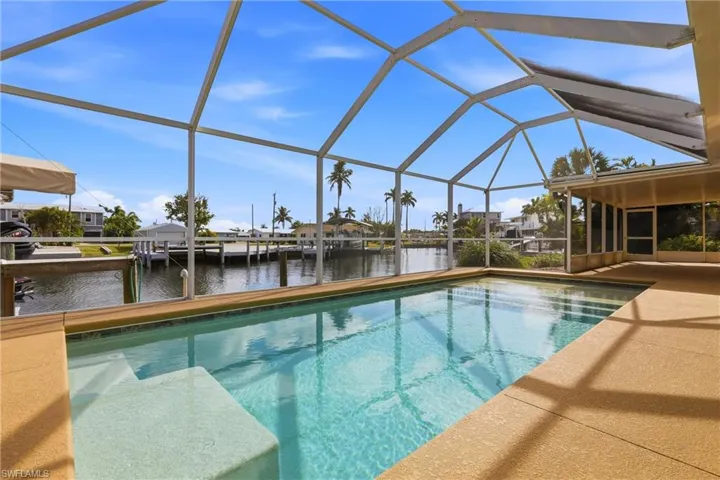 2859 Cheryl St, Matlacha, Florida 33993