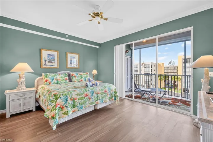4361 Bay Beach Ln 424, Fort Myers Beach, Florida 33931