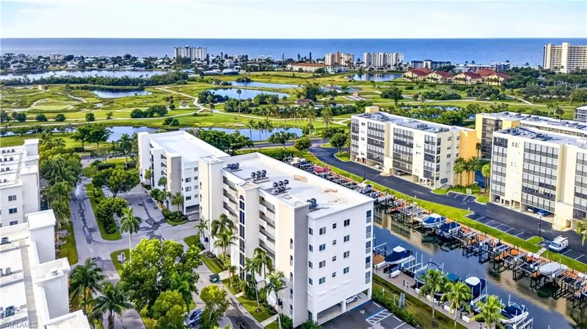 4361 Bay Beach Ln 424, Fort Myers Beach, Florida 33931