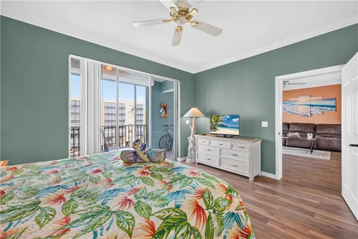 4361 Bay Beach Ln 424, Fort Myers Beach, Florida 33931