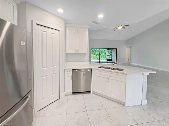 6050  Latimer  AVE, Fort Myers, FL 33905