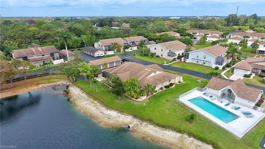 13353  Broadhurst  LOOP, Fort Myers, FL 33919