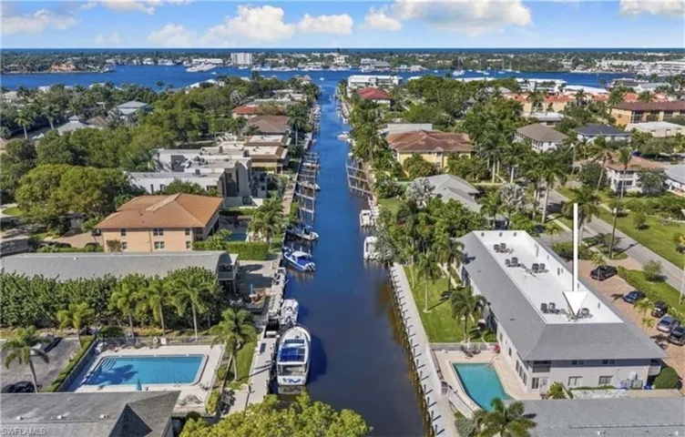 1686 Blue Point Ave B7, Naples, Florida 34102
