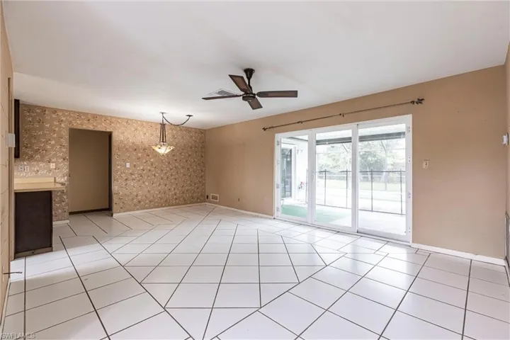 5449  27th SW AVE, Naples, FL 34116