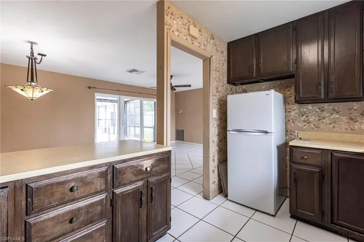 5449  27th SW AVE, Naples, FL 34116