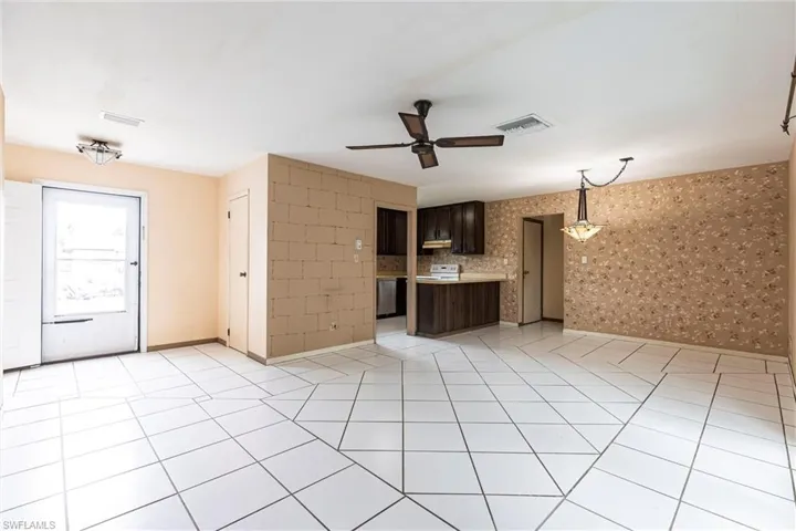 5449  27th SW AVE, Naples, FL 34116