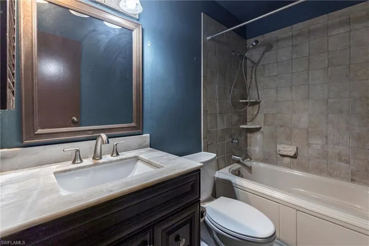 5449  27th SW AVE, Naples, FL 34116