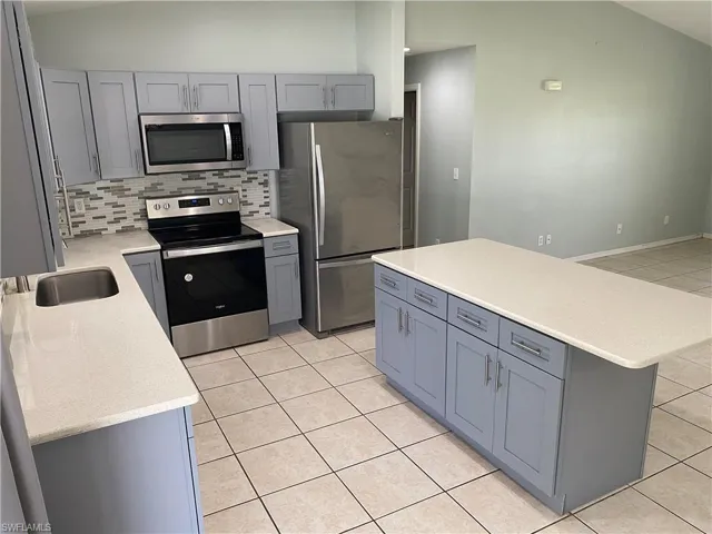 2015 Nw 6th Ter, Cape Coral Fl 33993