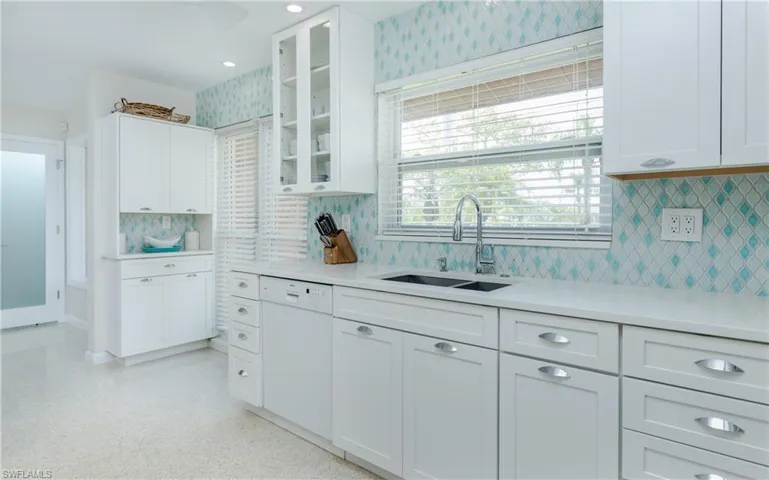 1829  Cornwallis  PKWY, Cape Coral, FL 33904