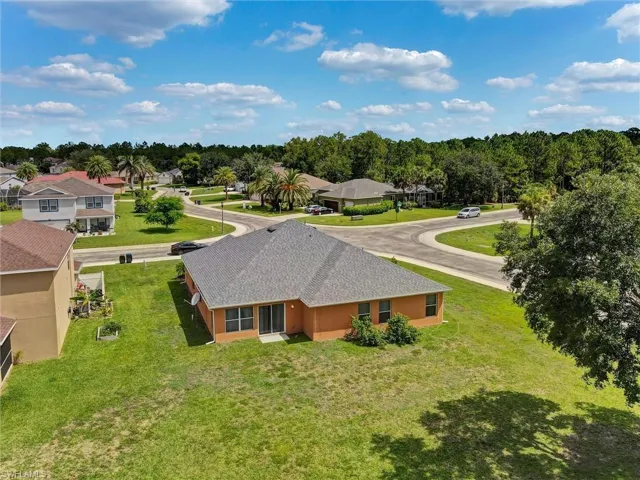 18330 Beauty Berry Ct, Lehigh Acres, Florida 33972