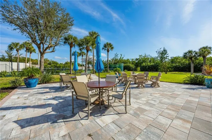 13105  Vanderbilt  DR, Naples, FL 34110
