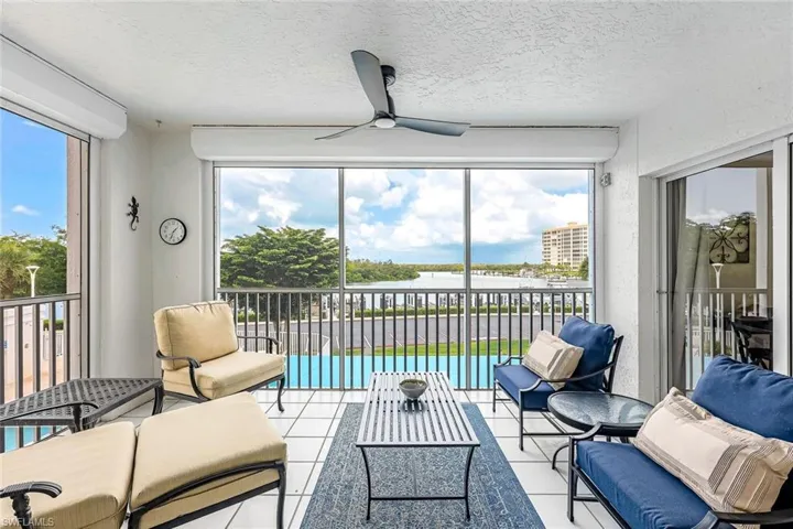 13105  Vanderbilt  DR, Naples, FL 34110