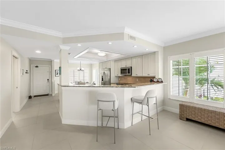 13105  Vanderbilt  DR, Naples, FL 34110