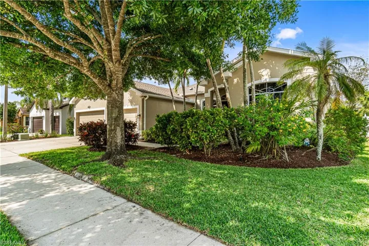 4 Bed + Den, 3-Car Garage! New Roof!