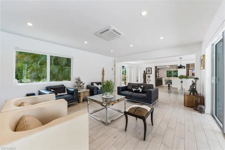 2461 11th St N, Naples Fl 34103