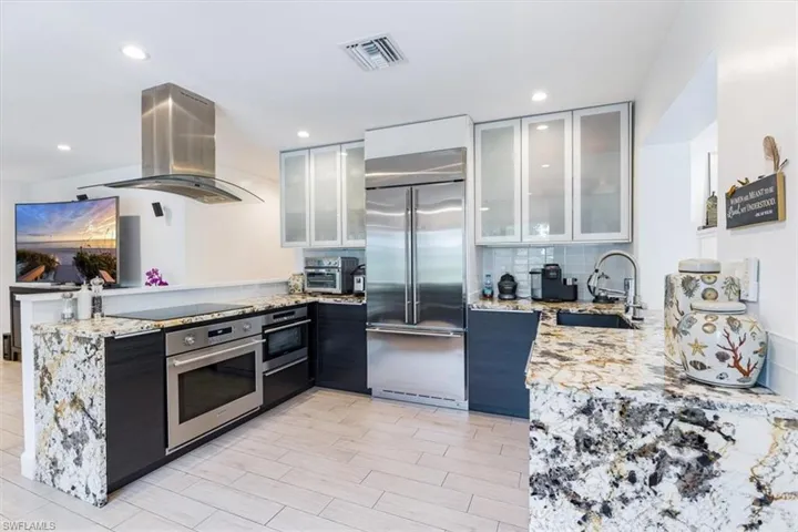 2461 11th St N, Naples Fl 34103