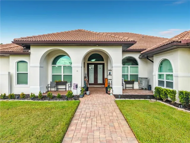 90 22nd Ave Nw, Naples, Florida 34120
